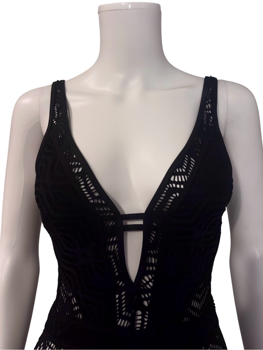 Becca By Rebecca Virtue Black Crochet One-Piece Swimsuit Womens Size Medium - Picture 5 of 9